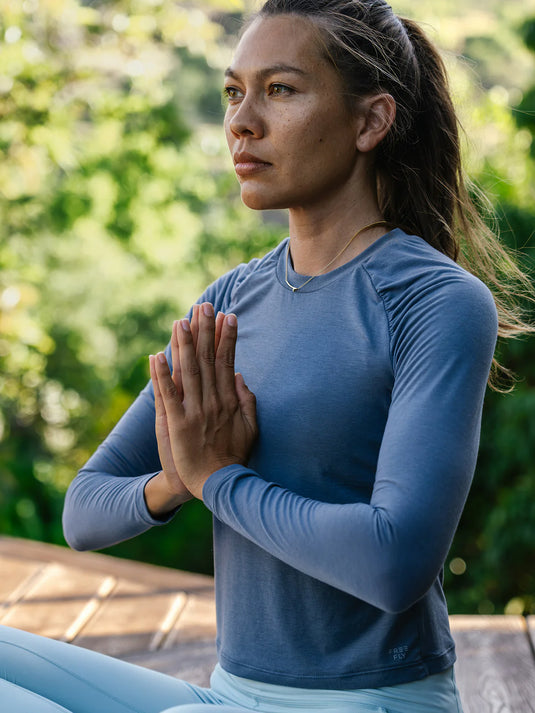 Free Fly Women's Elevate Lightweight Fitted Long Sleeve