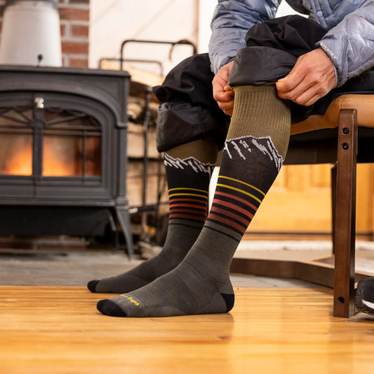 Darn Tough Men's Steep Lines OTC Lightweight With Cushion Ski Socks