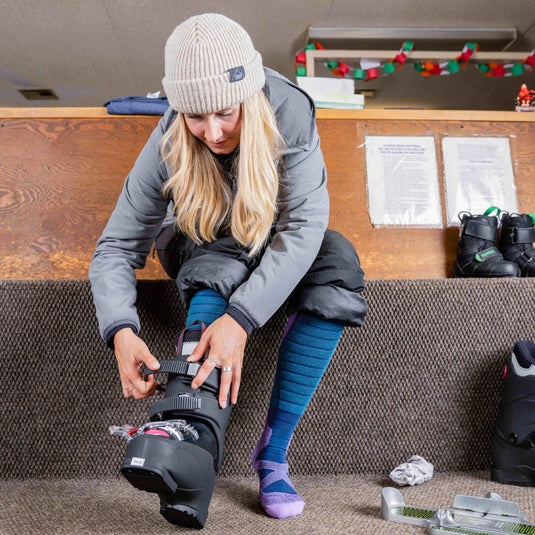Darn Tough Women's Function X OTC Midweight Snow Socks
