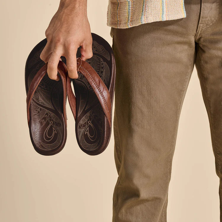 Load image into Gallery viewer, Olukai Men's Leather Beach Sandals
