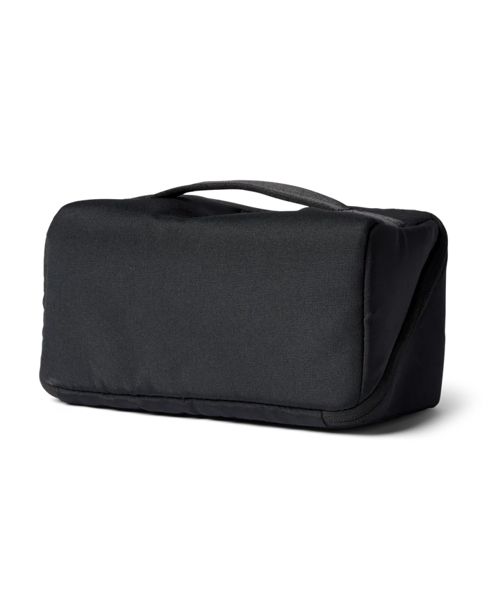 Load image into Gallery viewer, Cotopaxi Viaje Toiletry Kit
