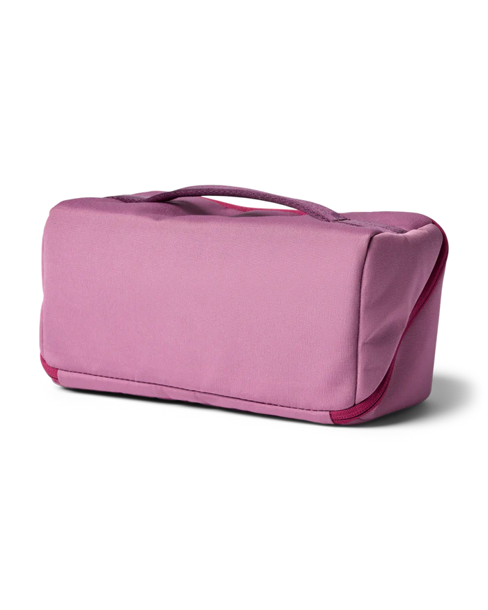Load image into Gallery viewer, Cotopaxi Viaje Toiletry Kit
