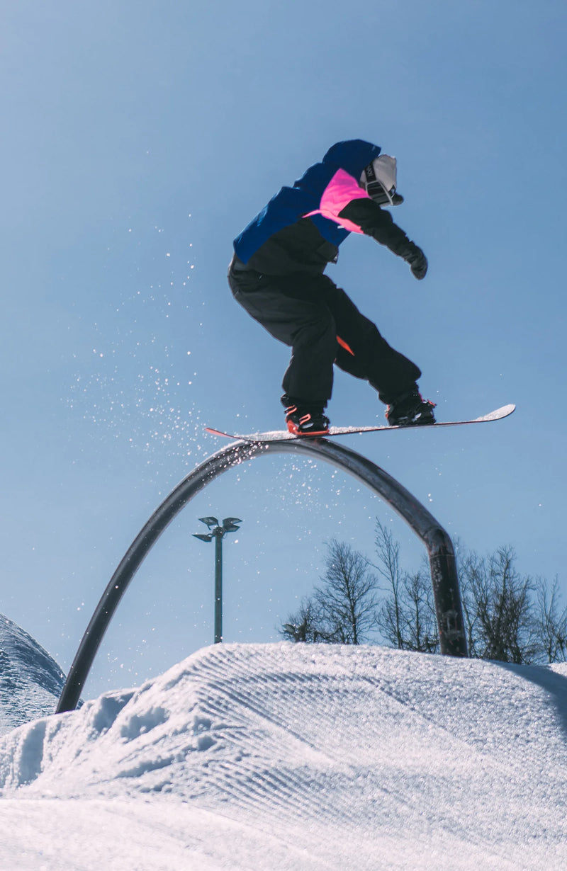 Load image into Gallery viewer, O&#39;Neill Women&#39;s Play Asymmetric Snow Jacket
