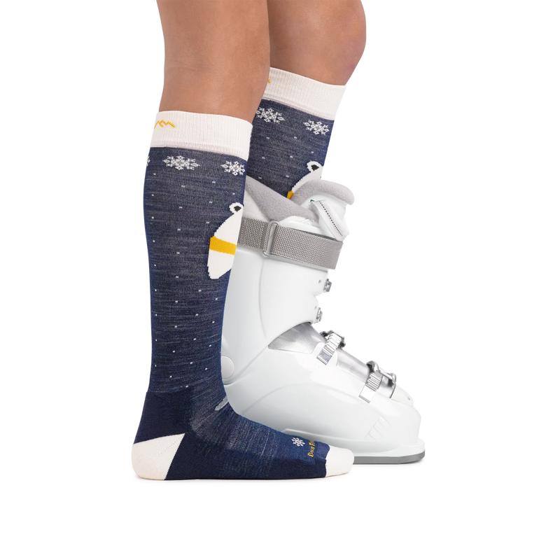 Load image into Gallery viewer, Darn Tough Kids Polar Bear Over-the-Calf Midweight Ski &amp; Snowboard Sock - Ski &amp; Tennis Station
