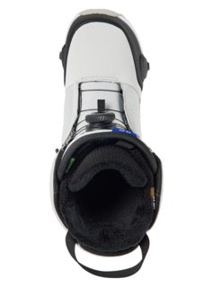 Load image into Gallery viewer, Close-up of a snowboarding boot
