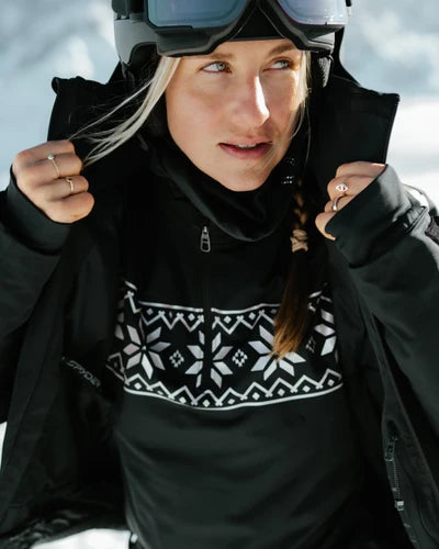 Load image into Gallery viewer, Spyder Women's Vivid Quarter Zip 2027
