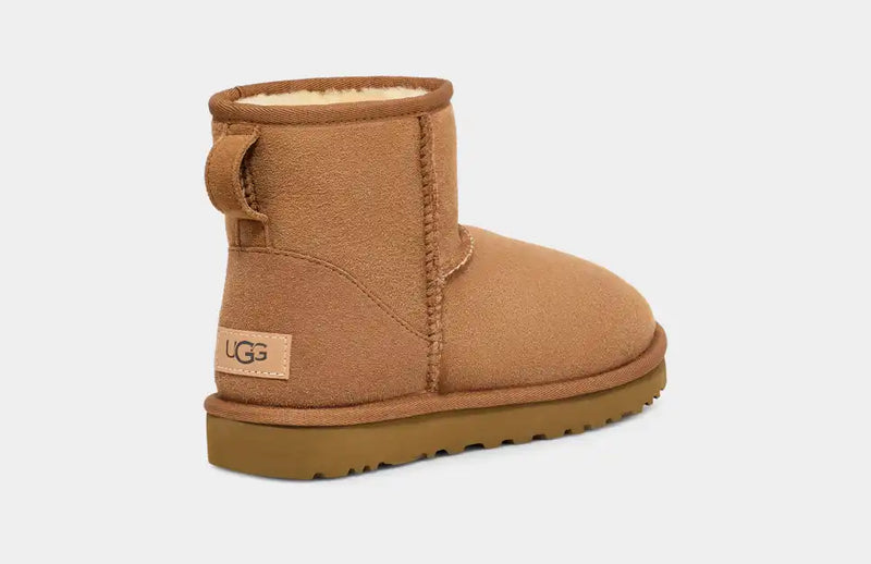 Load image into Gallery viewer, Ugg Women&#39;s Classic Mini ll Boot
