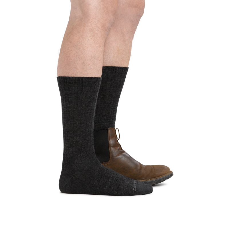 Load image into Gallery viewer, Darn Tough Men&#39;s Standard Cushioned Lightweight Lifestyle Crew Sock
