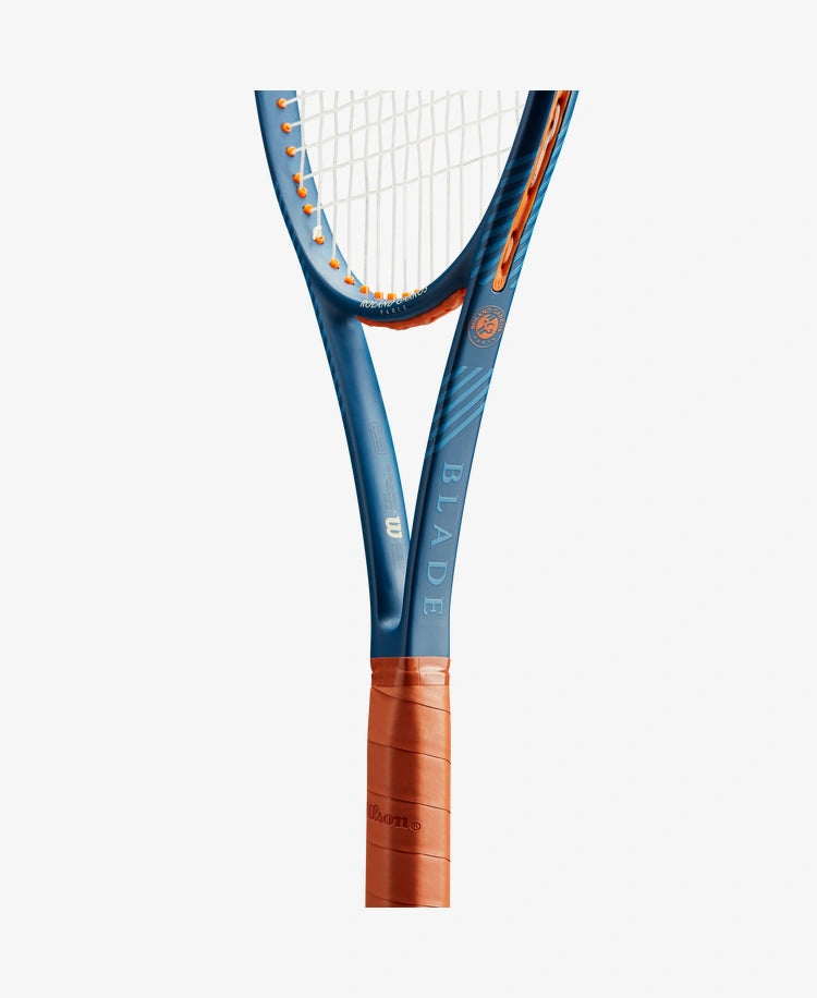 Load image into Gallery viewer, Wilson Roland-Garros Blade 16X19 V9 Tennis Racquet
