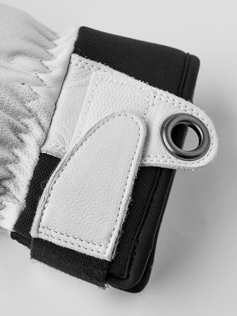 Load image into Gallery viewer, Hestra Women's Army Leather Patrol Glove 2026
