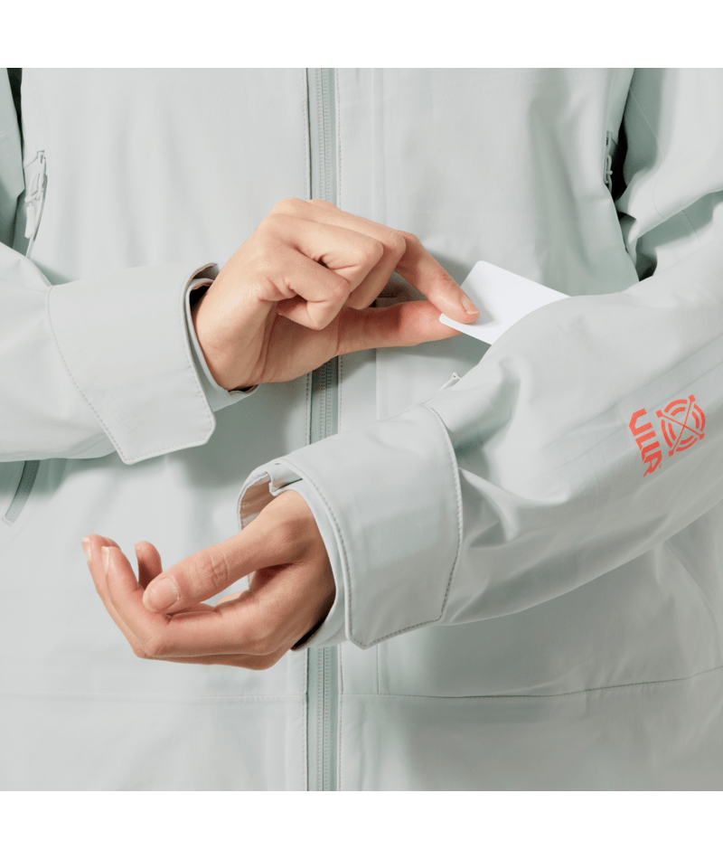 Load image into Gallery viewer, Helly Hansen Women&#39;s Sogn Shell Jacket
