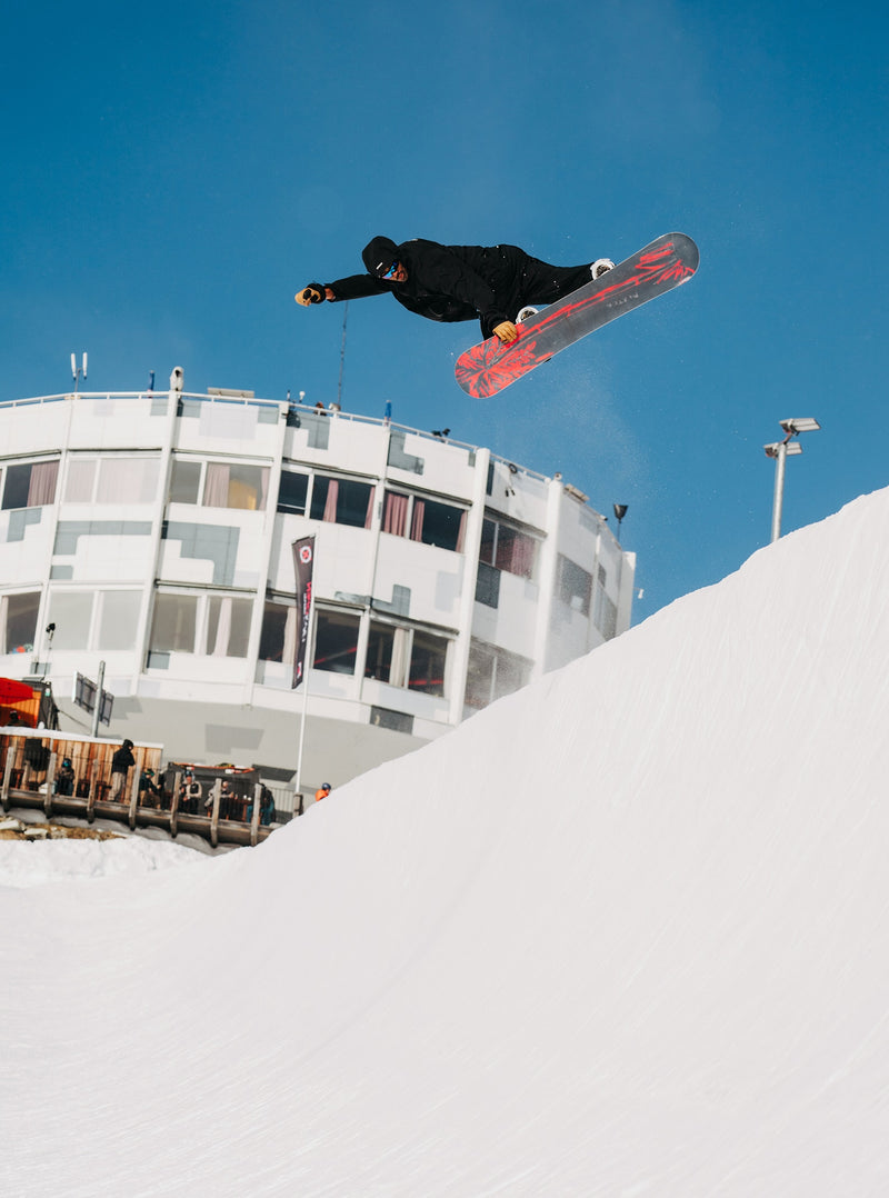Load image into Gallery viewer, Burton Blossom Camber Snowboard 2026
