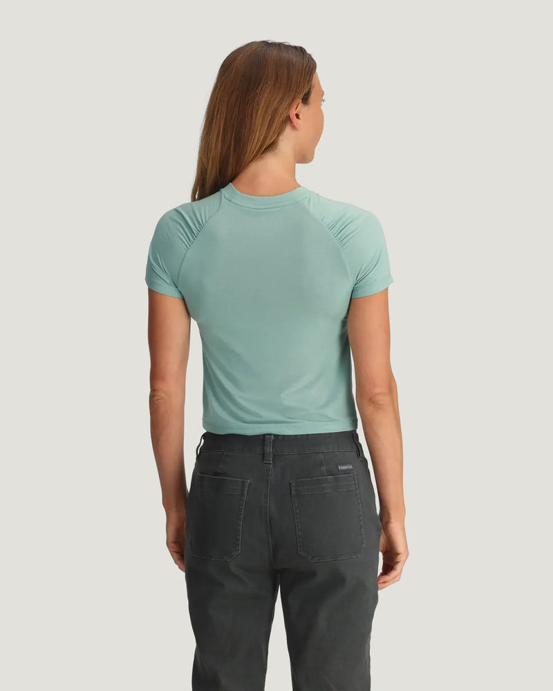 Load image into Gallery viewer, Free Fly Women's Elevate Lightweight Fitted Tee - Ski &amp; Tennis Station
