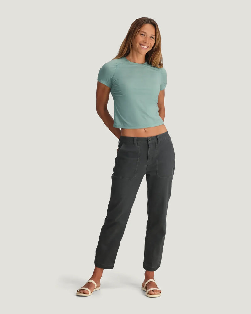 Load image into Gallery viewer, Free Fly Women's Elevate Lightweight Fitted Tee - Ski &amp; Tennis Station
