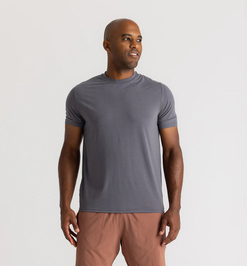 Load image into Gallery viewer, Free Fly Men&#39;s Elevate Lightweight Tee
