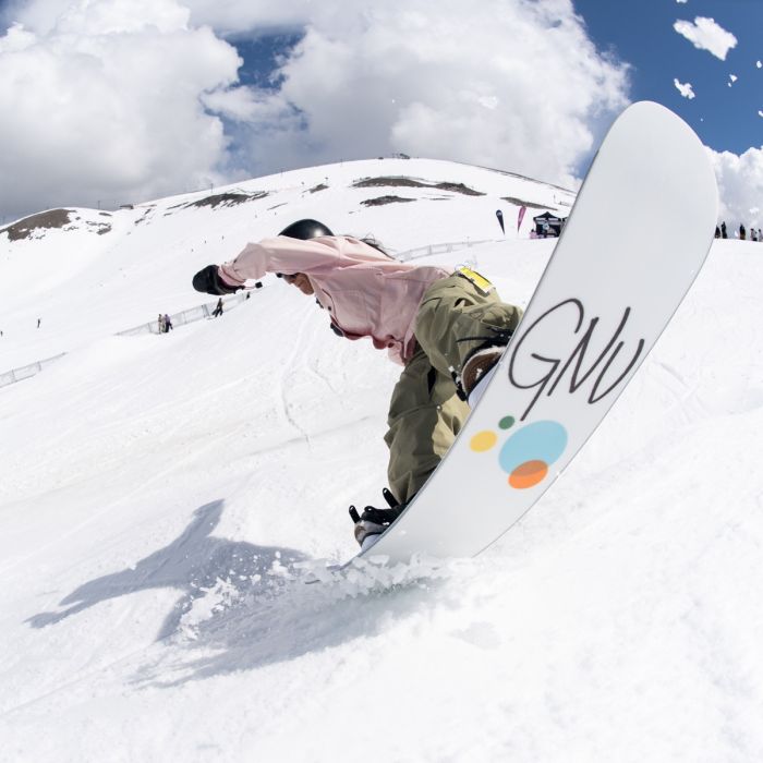 Load image into Gallery viewer, Gnu Women&#39;s B-Nice Snowboard 2024 - Ski &amp; Tennis Station
