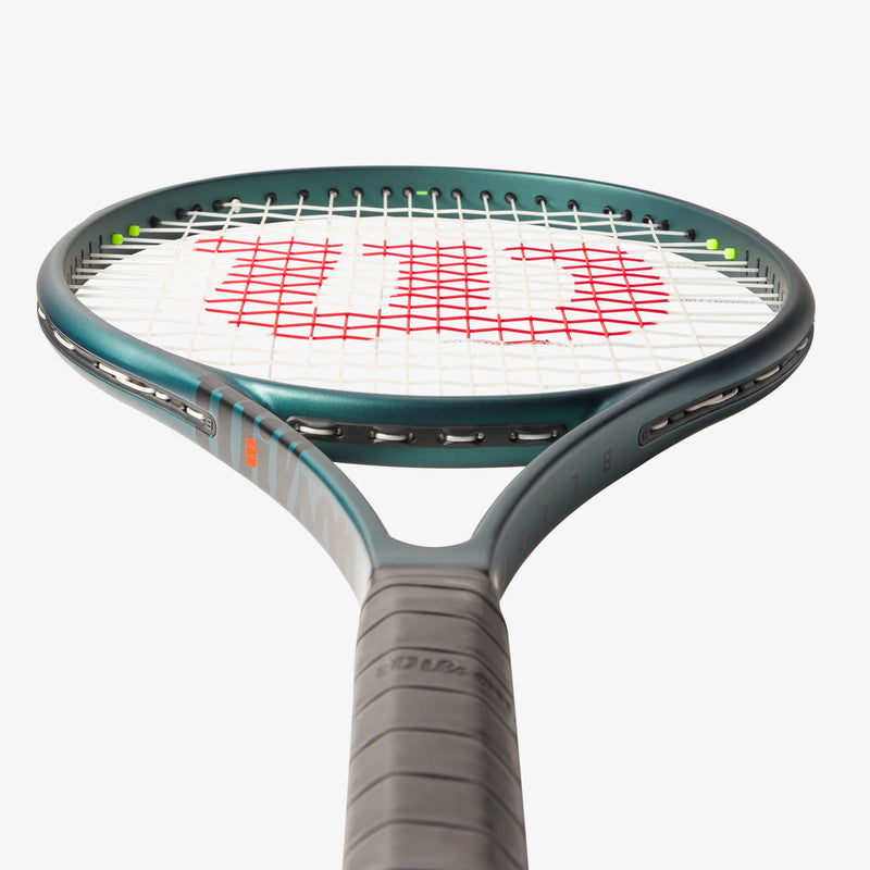 Load image into Gallery viewer, Wilson Blade 104 V9 Tennis Racket
