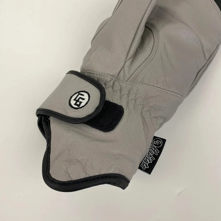 Load image into Gallery viewer, CG Habitats Handbag Mitten

