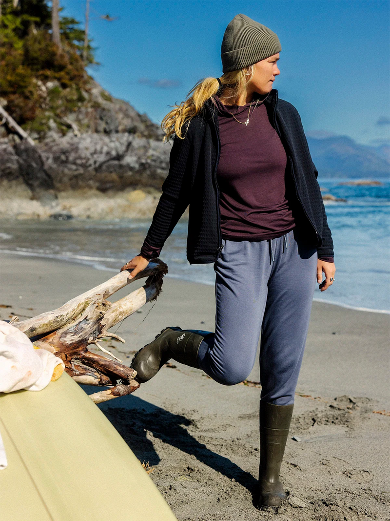 Load image into Gallery viewer, Free Fly Women&#39;s Bamboo Lightweight Fleece Jogger
