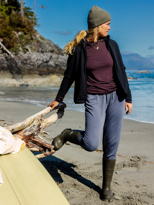 Free Fly Women's Bamboo Lightweight Fleece Jogger
