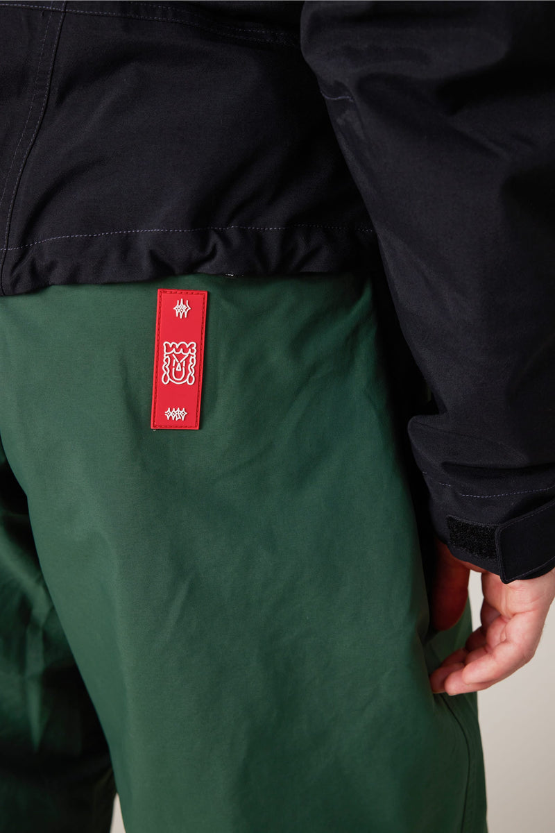 Load image into Gallery viewer, 686 Men's GORE-TEX DOJO Shell Pants 2027
