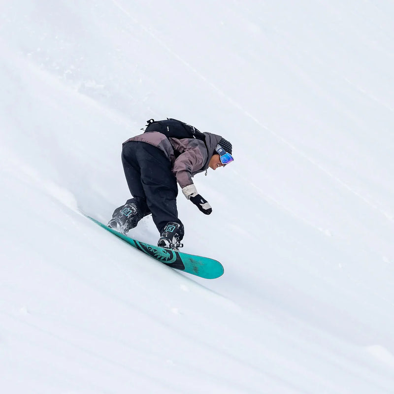 Load image into Gallery viewer, Never Summer Women&#39;s Infinity Snowboard 2025
