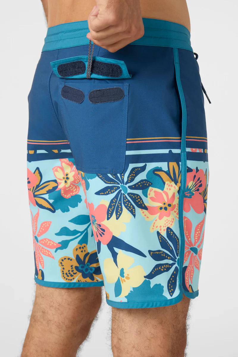 Load image into Gallery viewer, O&#39;Neil Men&#39;s Cruzer Scallop 18 Boardshort
