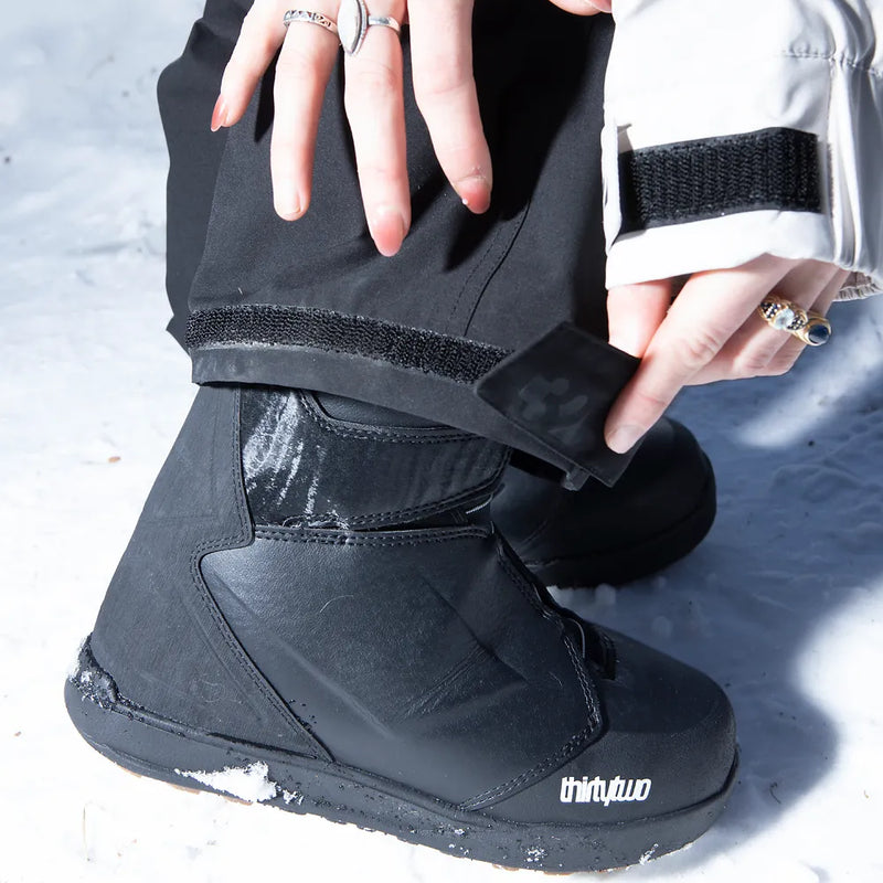 Load image into Gallery viewer, thirty-two Women&#39;s Sweeper Snow Pant
