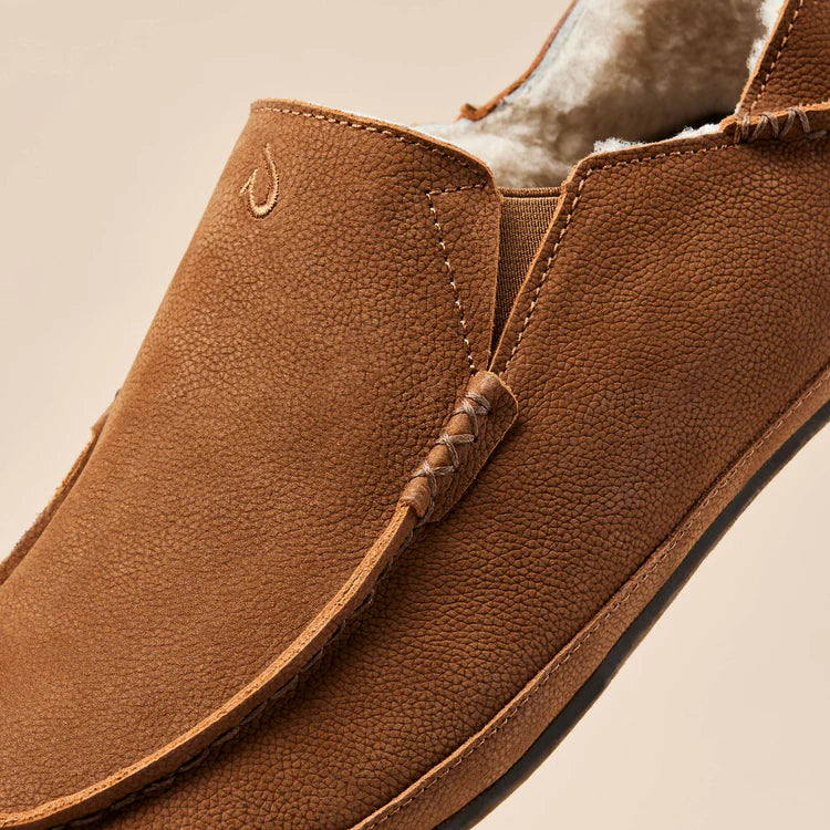 Load image into Gallery viewer, Olukai Men&#39;s Moloa Premium Leather Slippers 2026
