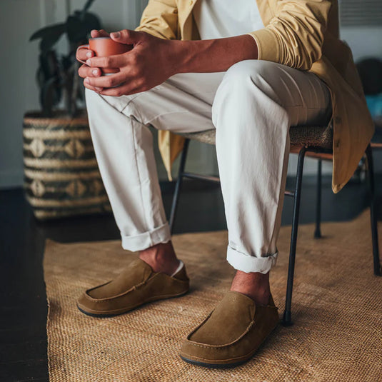 Olukai Men's Moloa Premium Leather Slippers 2026