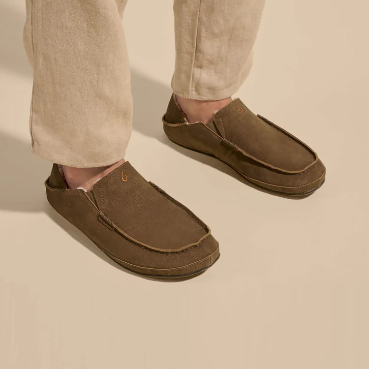 Load image into Gallery viewer, Olukai Men&#39;s Moloa Premium Leather Slippers
