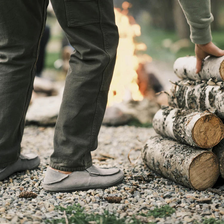 Load image into Gallery viewer, Olukai Men&#39;s Moloa Premium Leather Slippers
