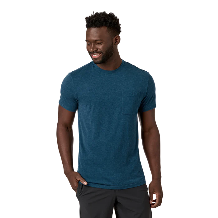 Load image into Gallery viewer, Cotopaxi Men&#39;s Paseo Travel Pocket T-Shirt 2024 - Ski &amp; Tennis Station
