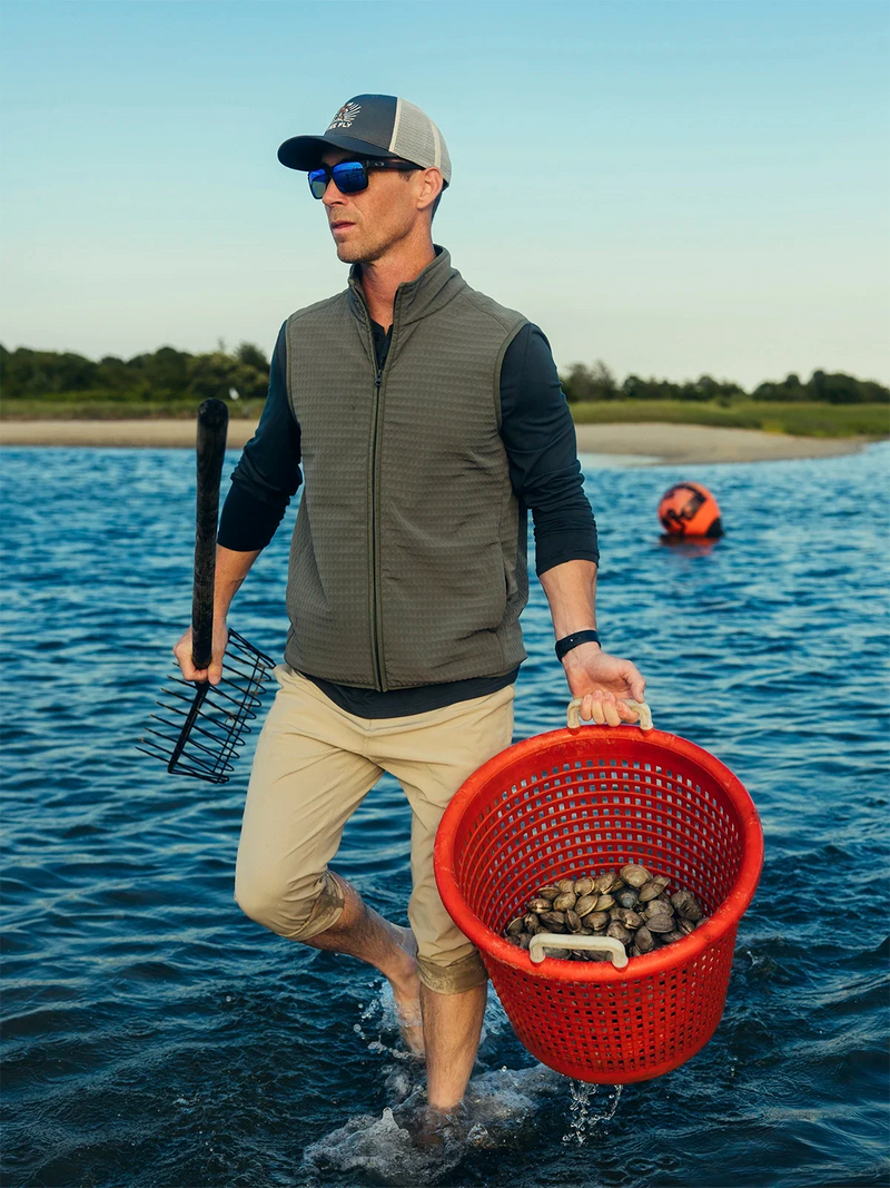 Load image into Gallery viewer, Free Fly Men's Gridback Fleece Vest
