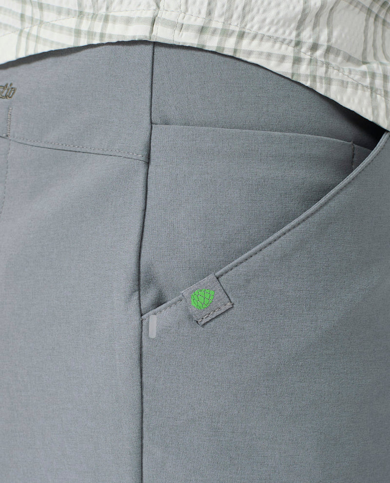 Load image into Gallery viewer, Stio Men&#39;s Vallis Short 7.5&quot;
