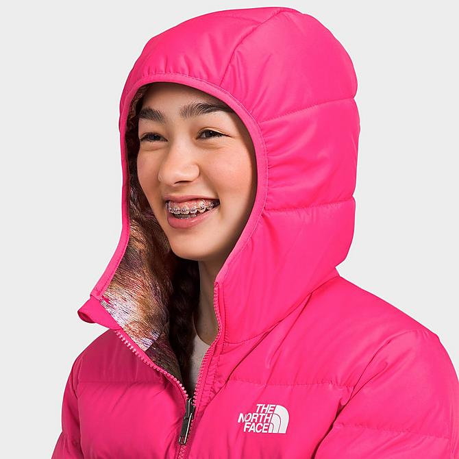 Load image into Gallery viewer, The North Face Girl&#39;s Printed Reversible North Down Hooded Jacket 2024 - Ski &amp; Tennis Station
