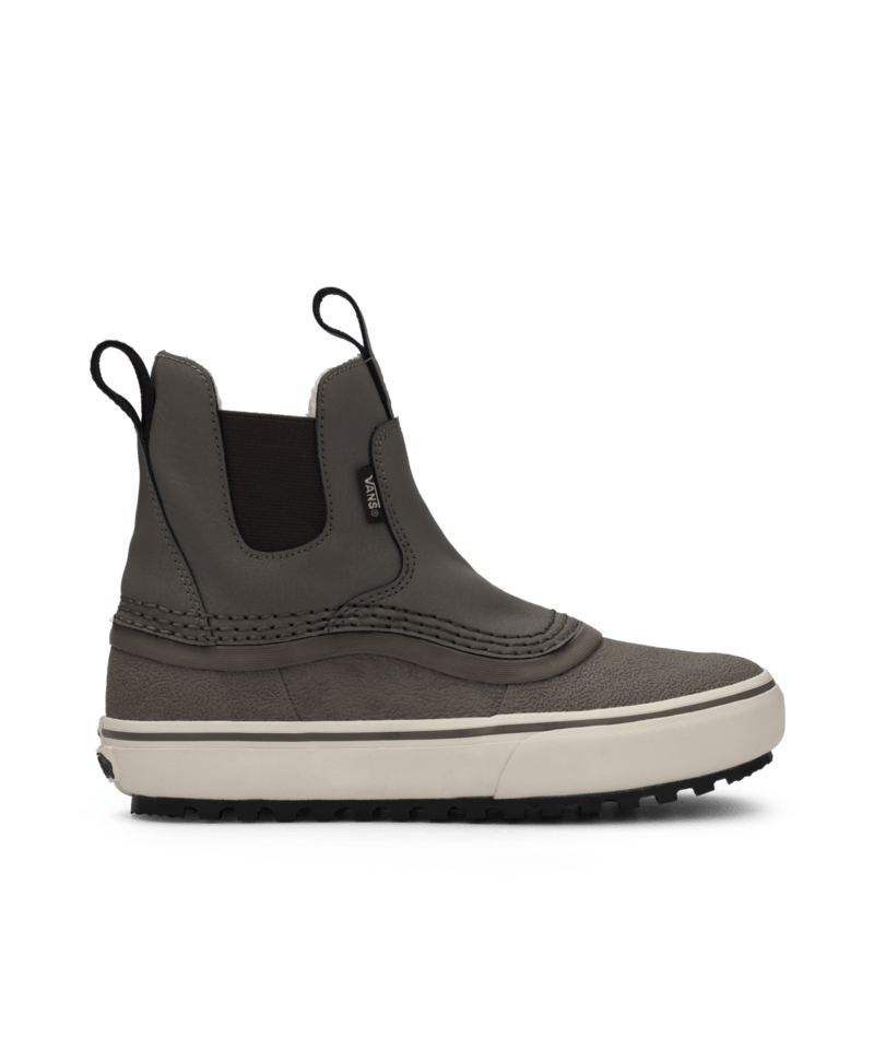 Load image into Gallery viewer, Van&#39;s MTE Standard Mid Chelsea Waterproof Snow Boots
