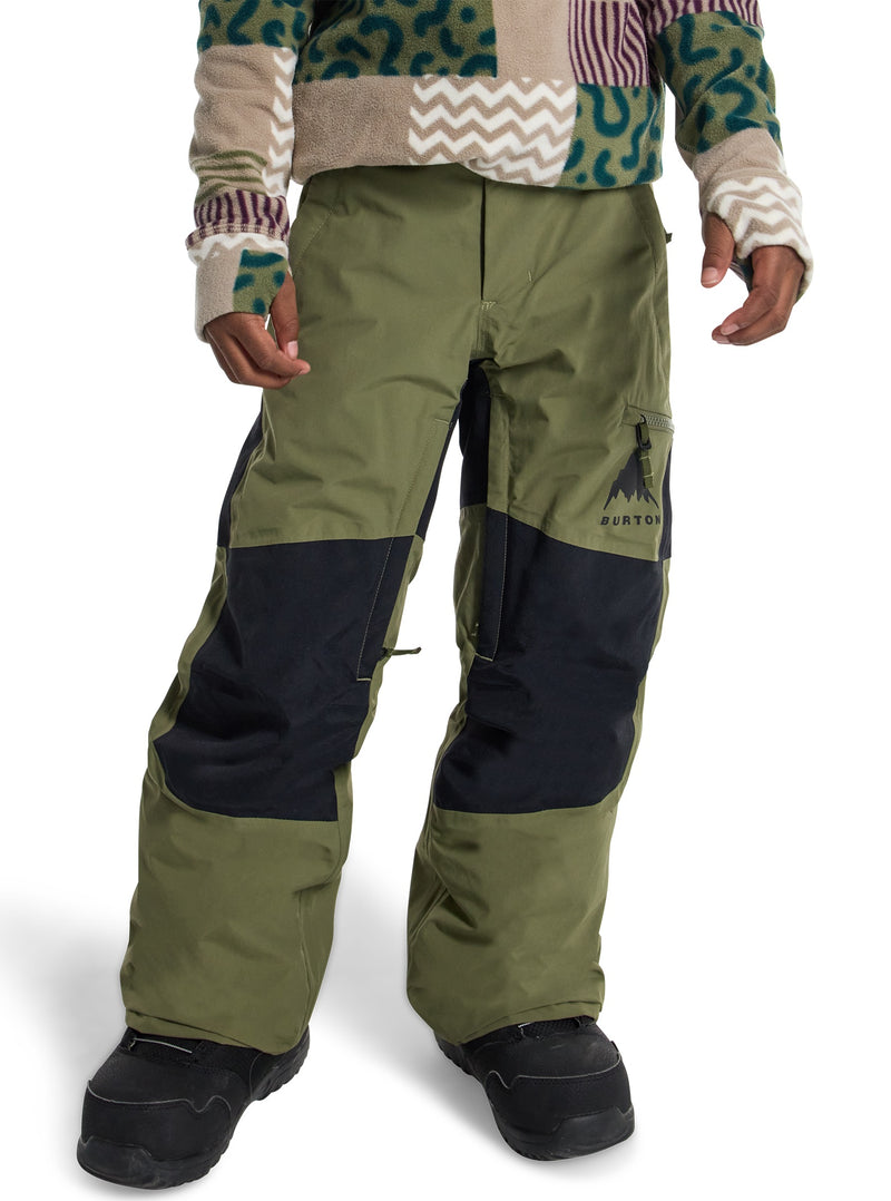 Load image into Gallery viewer, Person wearing green and black snow pants on a white background
