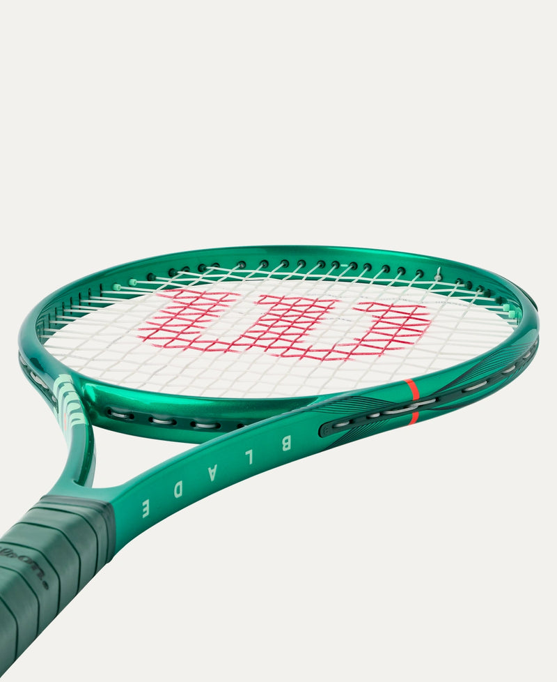 Load image into Gallery viewer, Wilson Blade 104 V10 Tennis Racket - Ski &amp; Tennis Station
