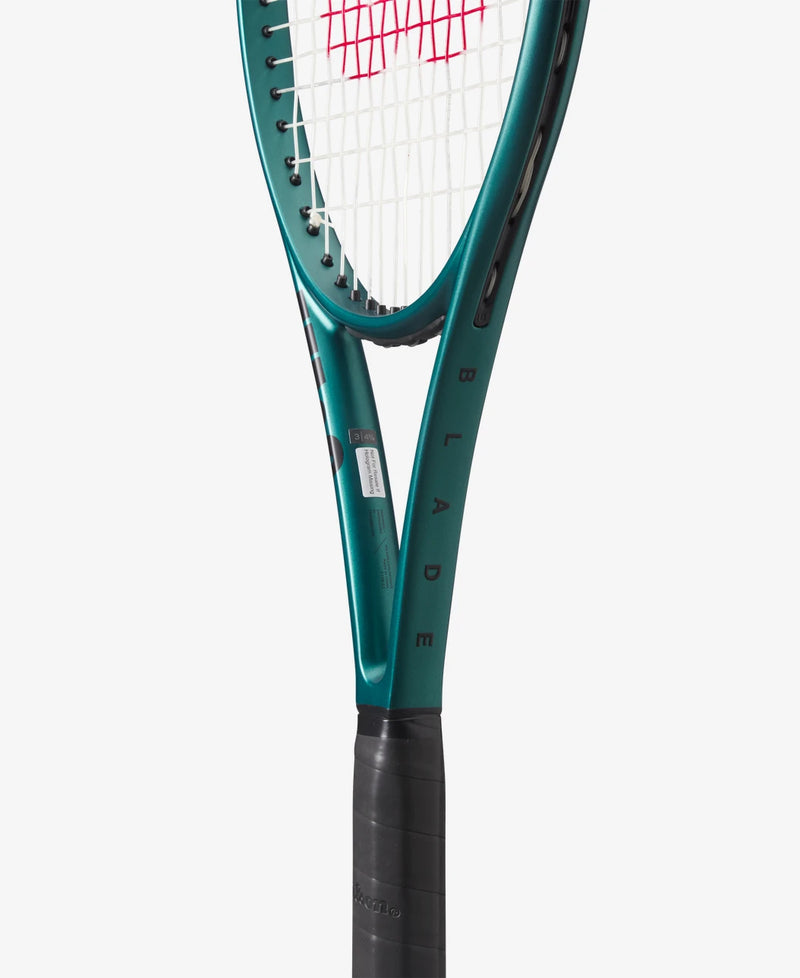 Load image into Gallery viewer, Wilson Blade 100L V9 Tennis Racquet
