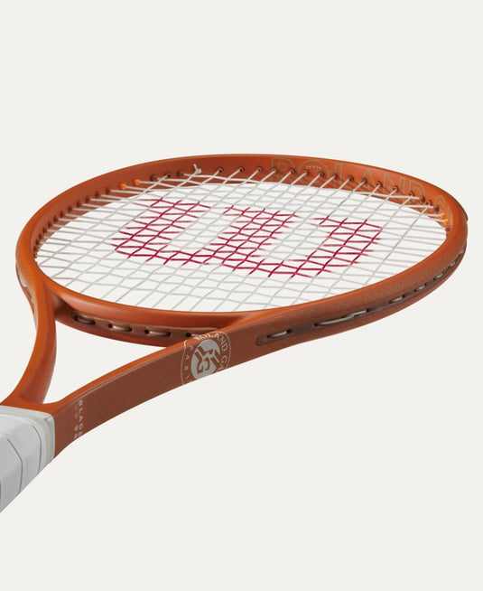 Wilson Roland-Garros Blade 16X19 V9 Tennis Racquet