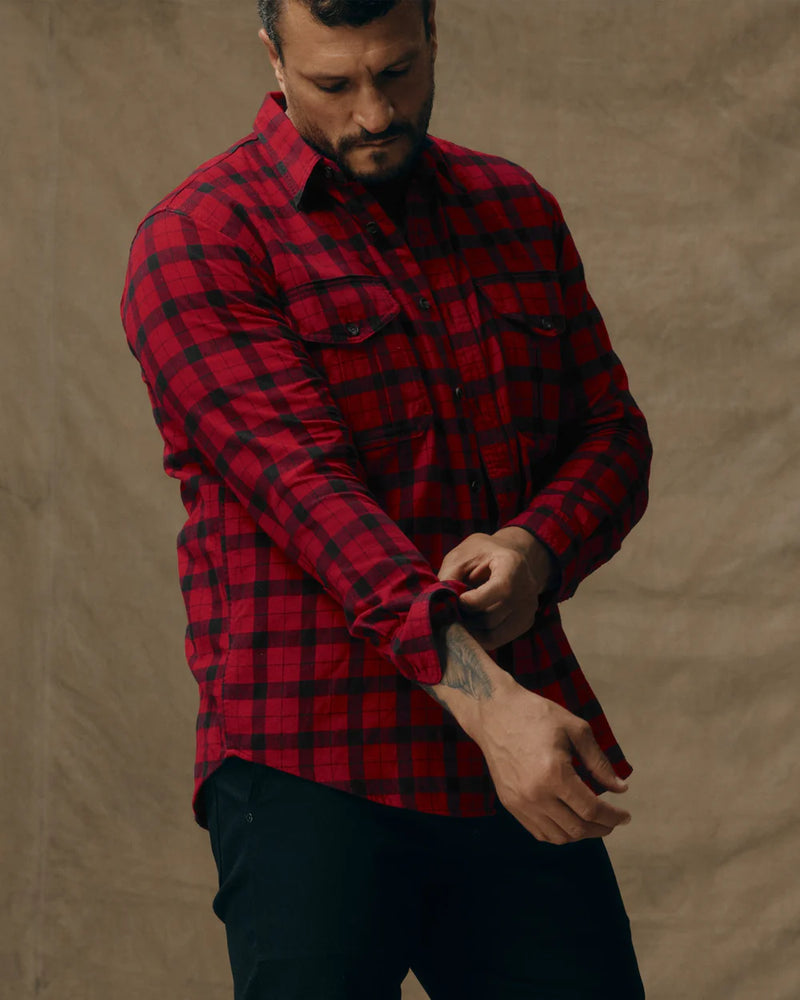 Load image into Gallery viewer, Filson Men's Alaskan Guide Shirt - Ski &amp; Tennis Station
