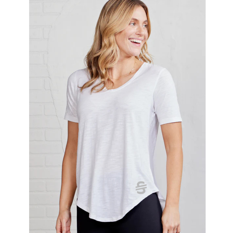 Load image into Gallery viewer, Tasc x Ski and Tennis Station Women's Longline T-Shirt - Ski &amp; Tennis Station
