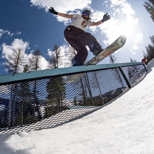 GNU Men's C Money Snowboard 2026