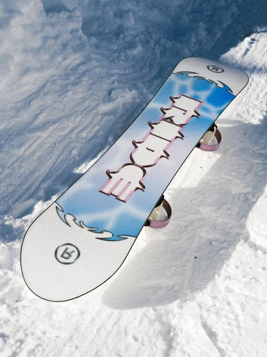 Load image into Gallery viewer, Ride Women's Saturday Snowboard 2027
