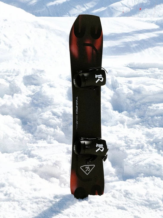 Load image into Gallery viewer, Ride Men's Twinpig Snowboard 2027
