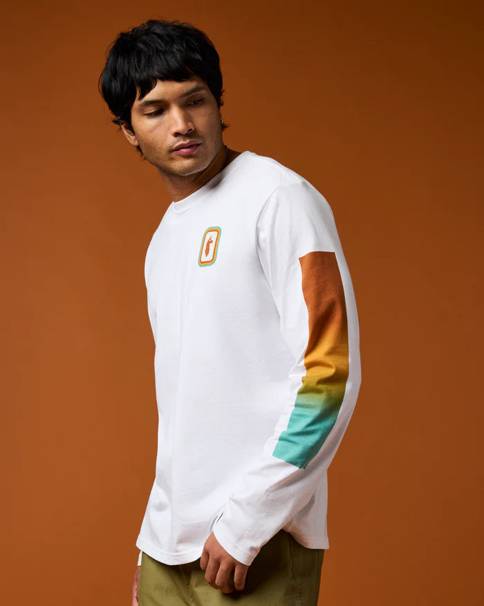 Load image into Gallery viewer, Cotopaxi Men's Radiant Llama Long-Sleeve T-Shirt - Ski &amp; Tennis Station
